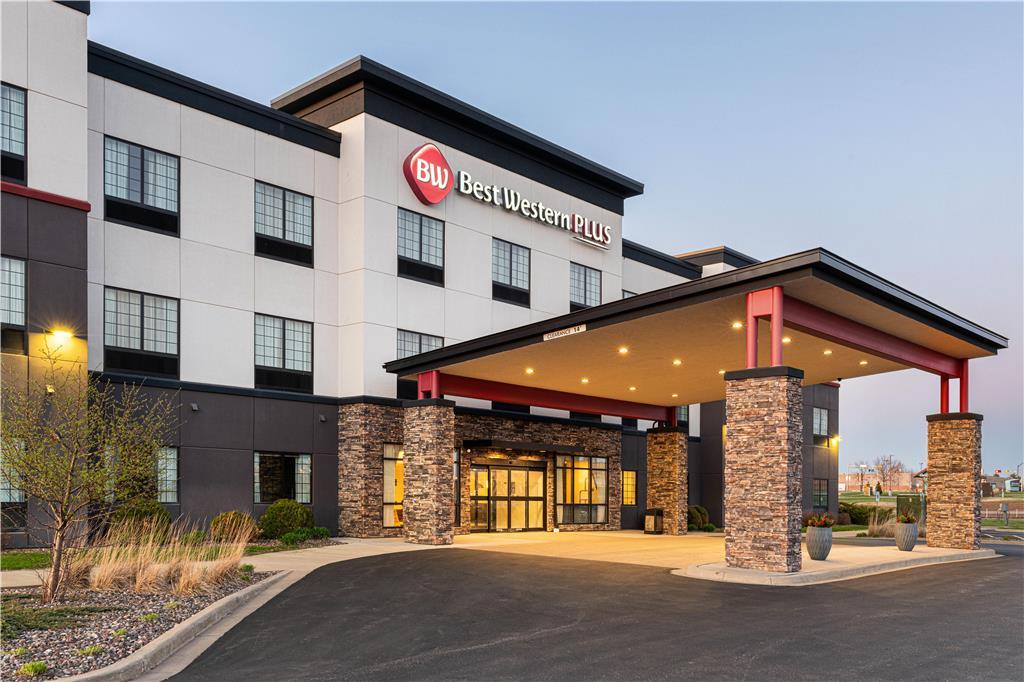 Best Western Plus New Richmond Inn & Suites Exterior foto